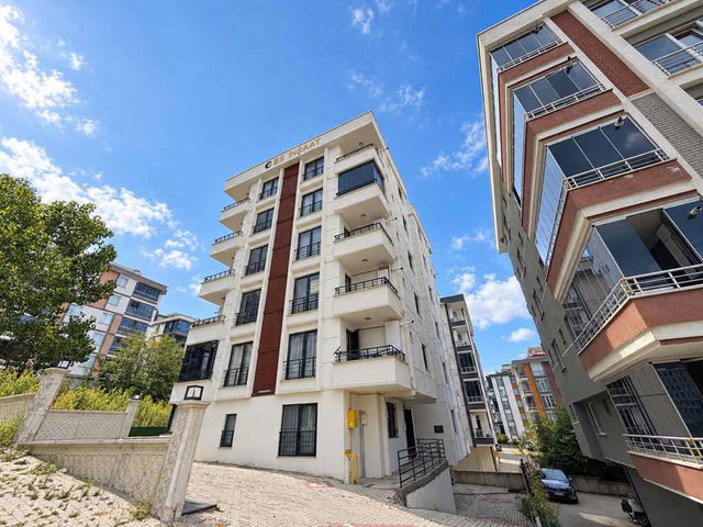 ATAKUM KÖRFEZ’DE TRAMVAYA YAKIN LÜKS EŞYALI 1+1 DAİRE