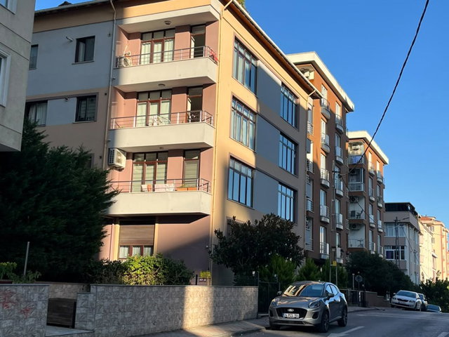ÜMRANIYE MEHMET AKIF MAH. GENIŞ 130M² NET SATILIK 3+1 DAIRE