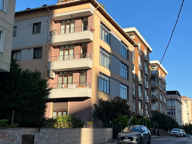 ÜMRANIYE MEHMET AKIF MAH. GENIŞ 130M² NET SATILIK 3+1 DAIRE