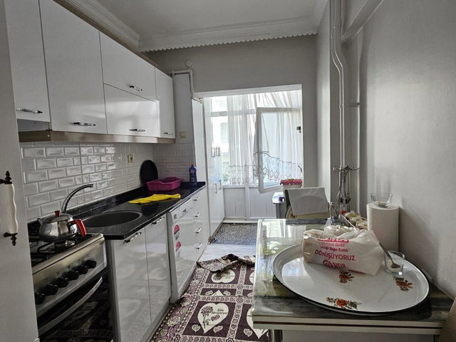 REMAX İLKE'DEN GÜRCÜKAPI EMEK APT 'DA 3+1 SATILIK DAİRE
