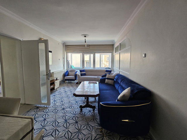 REMAX İLKE'DEN GÜRCÜKAPI EMEK APT 'DA 3+1 SATILIK DAİRE