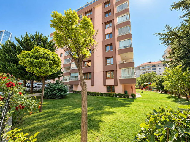 KIZILIRMAK MAHALLESİ MERKEZİ KONUMDA SATILIK 4+1 ARA KAT DAİRE