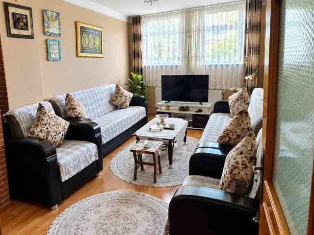 FATİH ÇARŞAMBA’NIN EN İŞLEK NOKTALARINDAN BİRİNDE  ÇUKURBOSTAN KARŞISI 2+1 SATILIK DAİRE