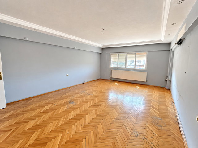 KARABAĞLAR METİN OKTAY MAHALLESİNDE 150 M² 4+1 KİRALIK DAİRE