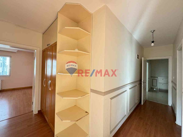 RE/MAX GELİŞİM'DEN YEŞİLKENT SİTESİ MAVİKENT BLOKLARI KİRALIK