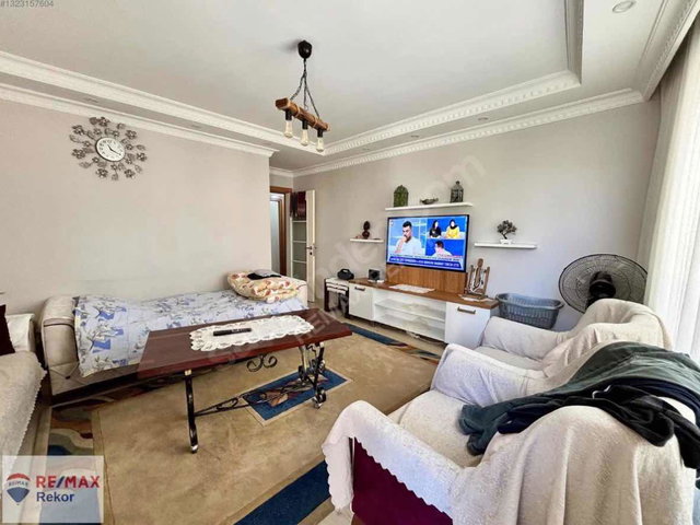 ÜMRANİYE İNKİLAP MAH. SATILIK ARAKAT 2+1 DAİRE