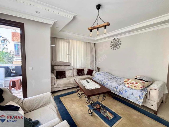 ÜMRANİYE İNKİLAP MAH. SATILIK ARAKAT 2+1 DAİRE