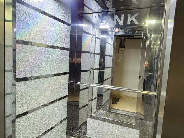 KARŞIYAKA DEDEBAŞI MAHALLESİNDE GENİŞ SOKAKTA 1+1 SATILIK DAİRE