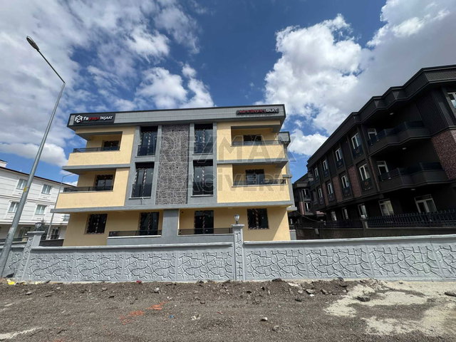 RE/MAX LACIVERT'TEN DADAŞKENT'TE SATILIK 1+1 DAIRE