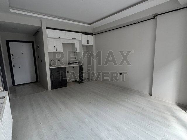 RE/MAX LACIVERT'TEN DADAŞKENT'TE SATILIK 1+1 DAIRE