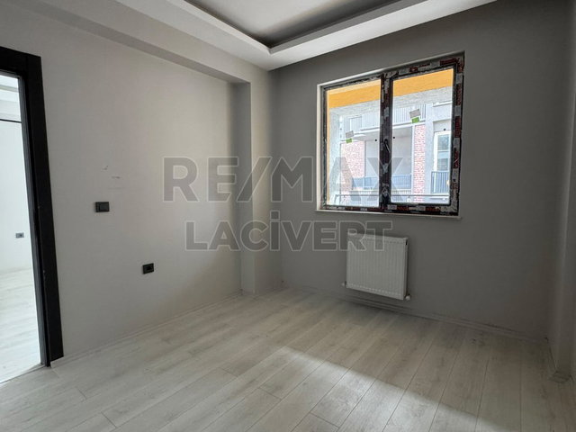 RE/MAX LACIVERT'TEN DADAŞKENT'TE SATILIK 1+1 DAIRE