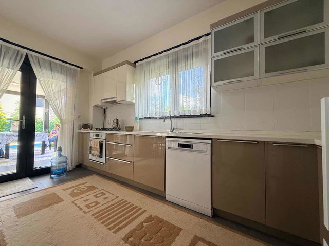 ŞILE AVCI KORU'DA ÖZEL HAVUZLU, EŞYALI 3+1 VILLA