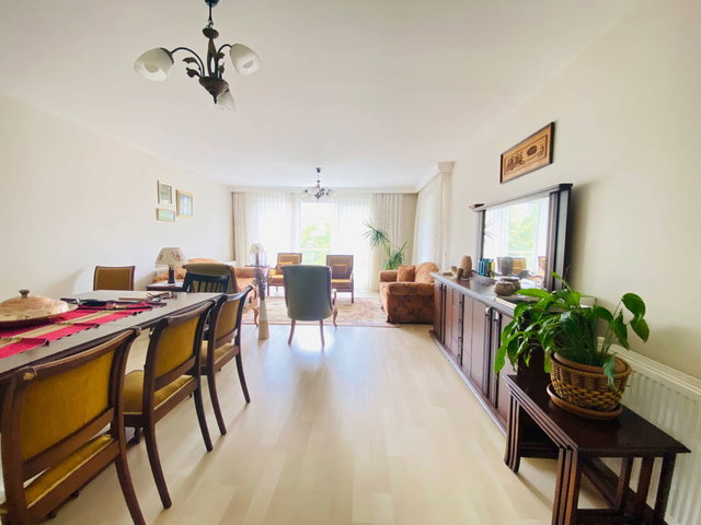 AKDENIZ EVLERI'NDE TERASLI 3,5+1 167 M² SATILIK ARA KAT DAIRE