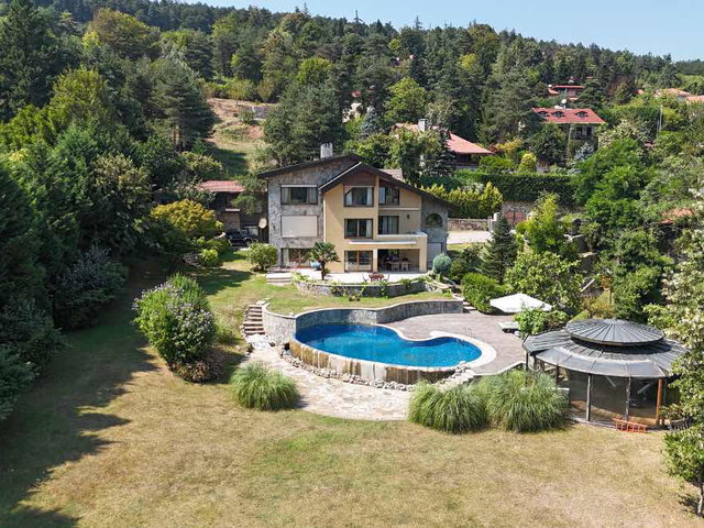 SAPANCANIN 4890M2 ARSA IÇINDE EŞSIZ MANZARALI ÖZEL MALIKANESI