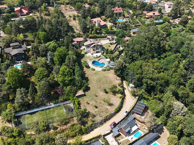 SAPANCANIN 4890M2 ARSA IÇINDE EŞSIZ MANZARALI ÖZEL MALIKANESI