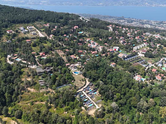 SAPANCANIN 4890M2 ARSA IÇINDE EŞSIZ MANZARALI ÖZEL MALIKANESI