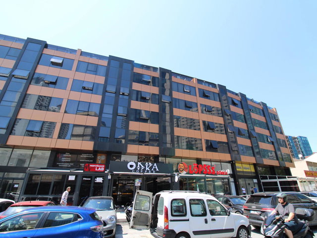 REMAX EBRU'DAN ÖZDİLEK PARK AVM ARKASI LEVENT POİNT REZİDANSTA