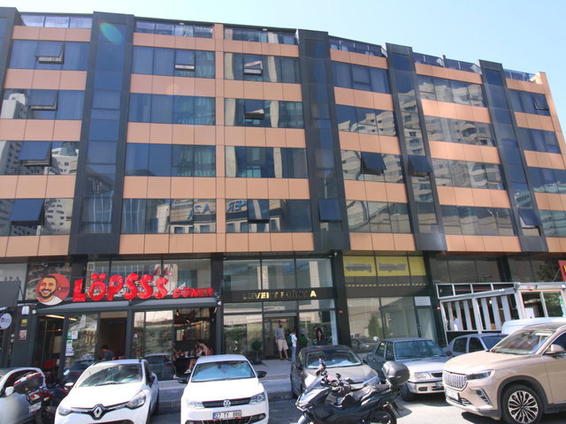 REMAX EBRU'DAN ÖZDİLEK PARK AVM ARKASI LEVENT POİNT REZİDANSTA