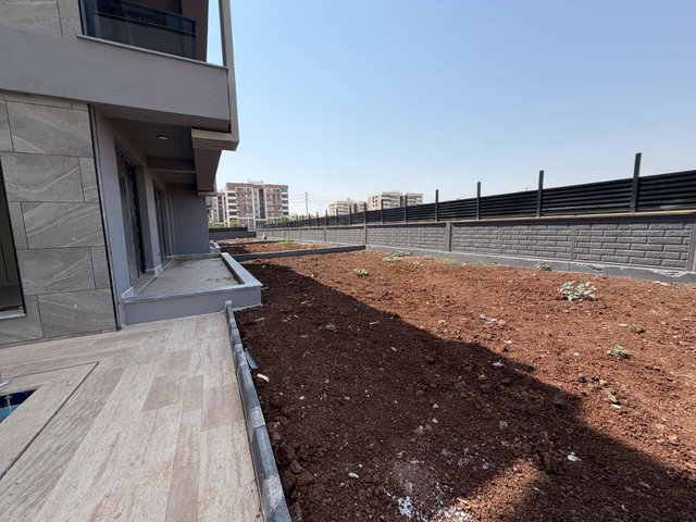 AY LOTUS VILLALARINDA SATILIK 6+1 ASANSÖRLÜ TRİBLEKS VİLLA