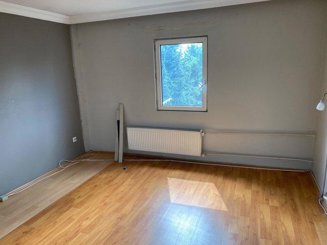 YAHYAKAPTAN NECİP FAZIL CADDESİNDE BAKIMLI KİRALIK DAİRE