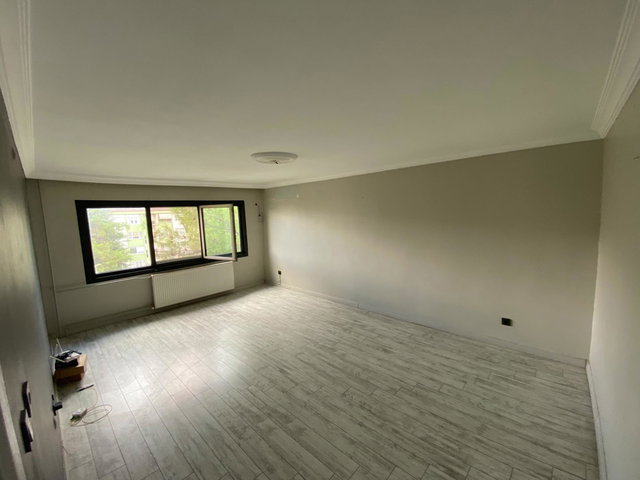 YAHYAKAPTAN NECİP FAZIL CADDESİNDE BAKIMLI KİRALIK DAİRE