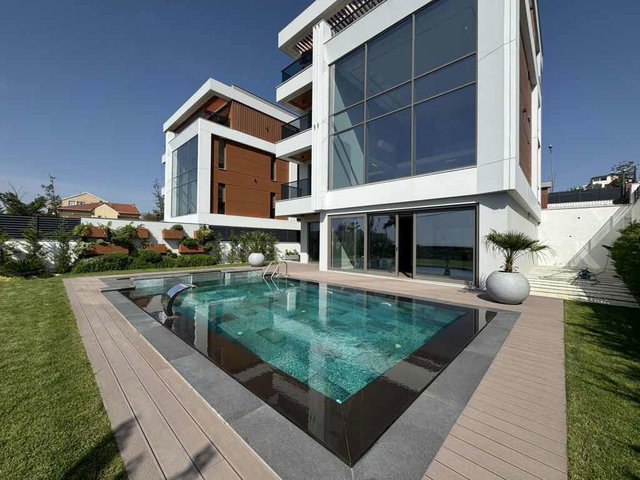 REMAX DEN BÜYÜKÇEKMECEDE DENİZ MANZARALI 6+3 MÜSTAKİL VİLLA