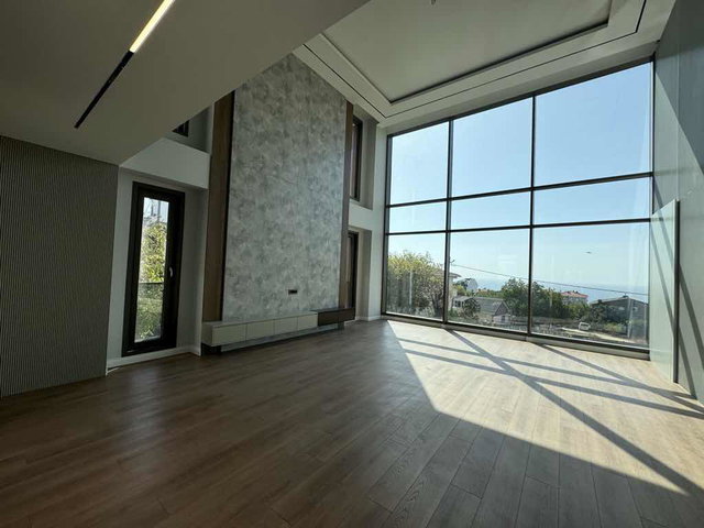 REMAX DEN BÜYÜKÇEKMECEDE DENİZ MANZARALI 6+3 MÜSTAKİL VİLLA