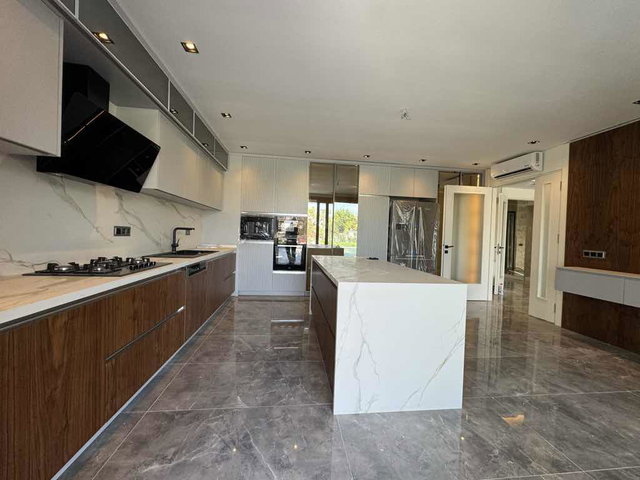 REMAX DEN BÜYÜKÇEKMECEDE DENİZ MANZARALI 6+3 MÜSTAKİL VİLLA