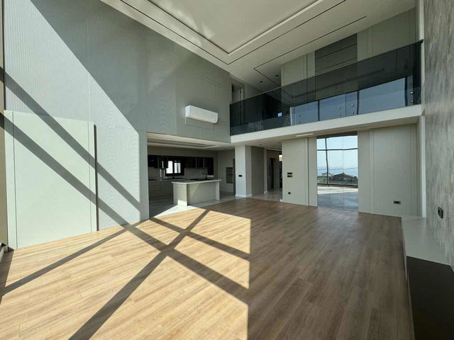 REMAX DEN BÜYÜKÇEKMECEDE DENİZ MANZARALI 6+3 MÜSTAKİL VİLLA