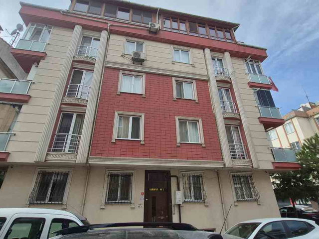 BÜYÜKÇEKMECE DİZDARİYE MAH. SATILIK 2+1 ARAKAT DAİRE