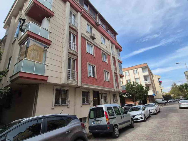 BÜYÜKÇEKMECE DİZDARİYE MAH. SATILIK 2+1 ARAKAT DAİRE