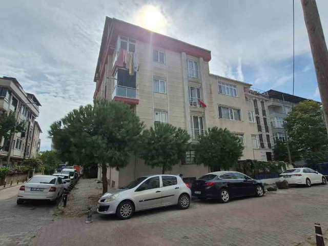 BÜYÜKÇEKMECE DİZDARİYE MAH. SATILIK 2+1 ARAKAT DAİRE