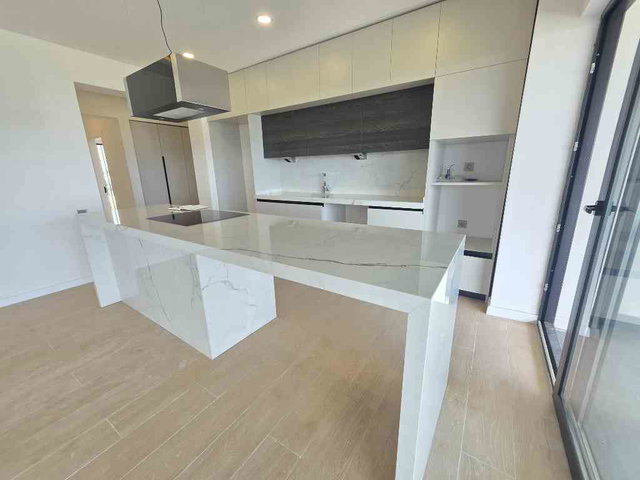 NACİYE ARAPOĞLU/ ERENKÖY SAHİLDE PRESTİJLİ SİTE İÇİ 2+1 DAİRE