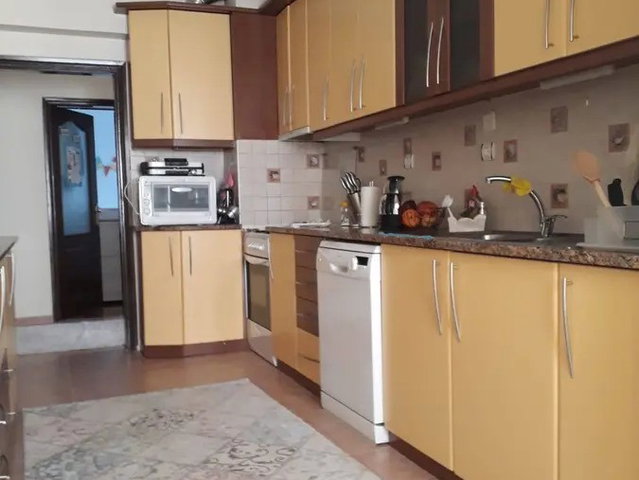 İSTIKLAL MAHALLESINDE MERKEZE YAKIN SATILIK 3+1 DAIRE