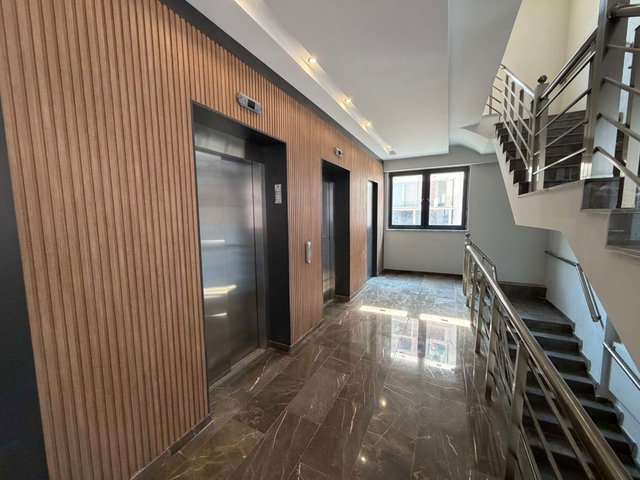 ESKİŞEHİR YENİBAĞLAR MAH.ETİ CAD.KAYA LIFE APT KİRALIK OTOPARKLI