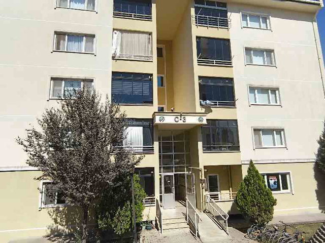 ADAPAZARI’NDA SİTE İÇİNDE 3+1 | 125 M² BRÜT | MERKEZİ ISITMALI | BALKONLU, BOŞ DAİRE