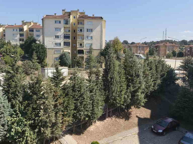 ADAPAZARI’NDA SİTE İÇİNDE 3+1 | 125 M² BRÜT | MERKEZİ ISITMALI | BALKONLU, BOŞ DAİRE