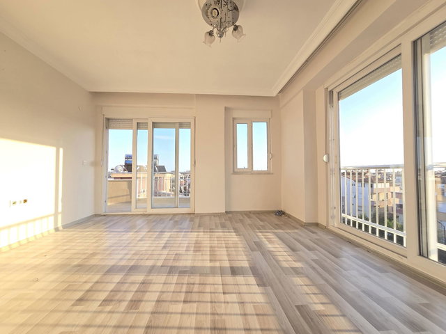 MANAVGAT YAYLA MAH’DE 4+2 GENİŞ 210 M² KİRALIK DAİRE | 3 CEPHE, BALKON, BOŞ