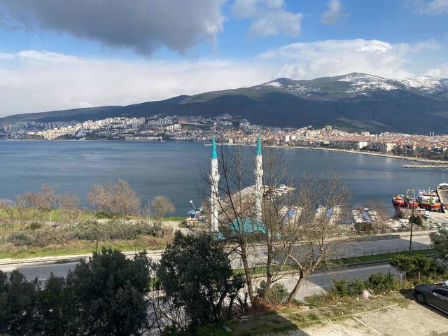 REMAX BEYAZ GEMLİK HİSAR DENİZ MANZARALI SATILIK 3+1