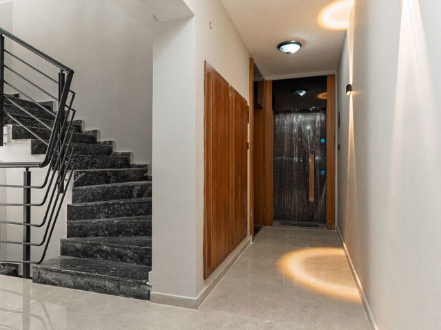 KAVAKLIDEREDE KİRALIK BAHÇE KATI SIFIR DAİRE