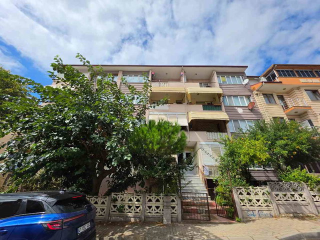 DERİNCE 60 EVLER DUMLUPINAR MAHALLESİ MADENİ YAĞ SİTESİ NDE SATILIK 3+1 DAİRE
