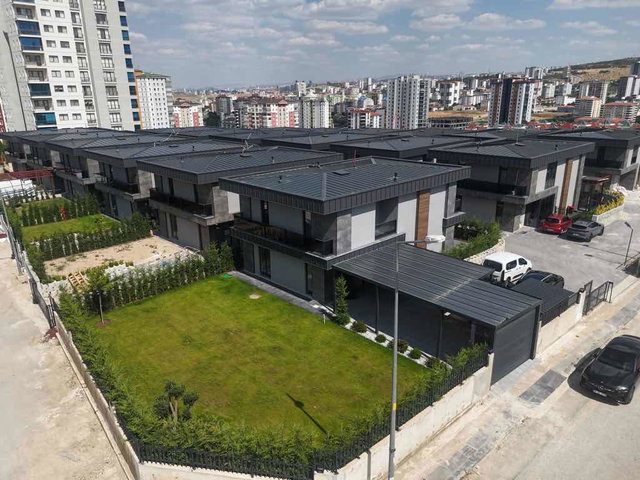 BAĞLICA SATILIK FIRSAT 5+1 SIFIR BÜYÜK TİP LÜKS SİTE İÇİ VİLLA