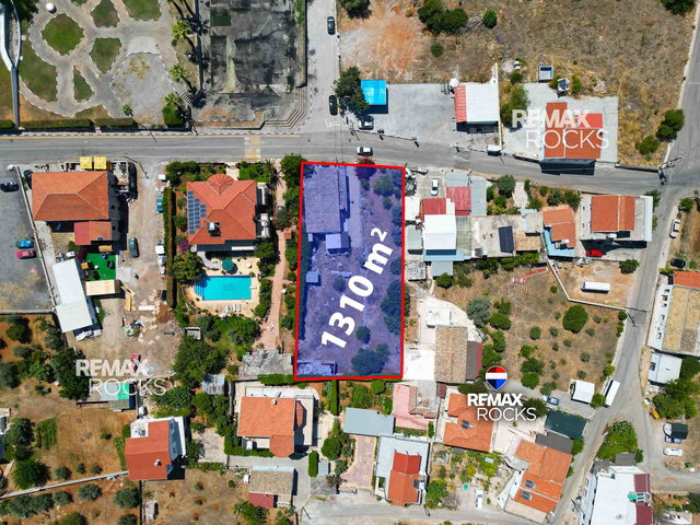 ESENTEPE’DE SATILIK 3+1 MÜSTAKIL EV VE 1 DÖNÜME YAKIN DEĞERLI ARSA FIRSATI
