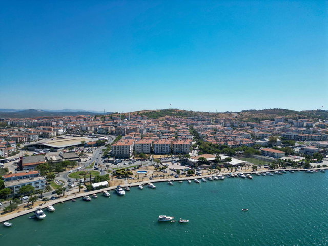150 EVLER’DE DENIZ MANZARALI, EBEVEYN BANYOLU 2+1 DAIRE