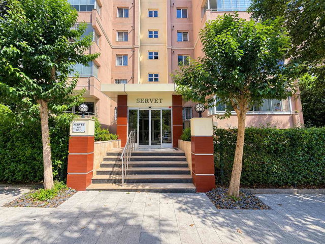 RE/MAX GELİŞİM'DEN BEYLİKDÜZÜ YEŞİLKENT 3 SİTESİ SATILIK 3+1