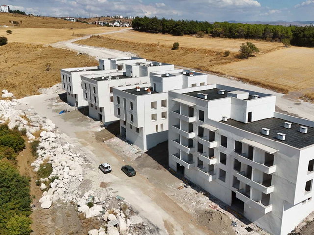 REMAX MİD 'DEN - ASSUVA +1 EVLERINDE SATILIK 1+1 DAIRELER