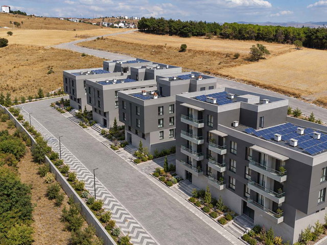 REMAX MİD 'DEN - ASSUVA +1 EVLERINDE SATILIK 1+1 DAIRELER