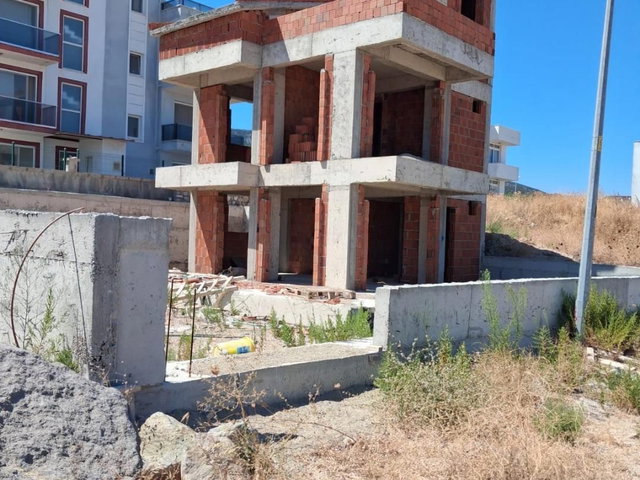 İZMİR KARABURUN MORDOĞAN’DA DENİZ MANZARALI SATILUK 4+1 NA TAMAM VİLLA