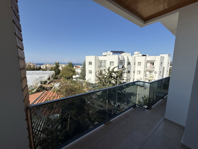 GIRNE ALSANCAK'TA OTURUMA HAZIR SIFIR SATILIK 2+1 DAIRE, DENIZ MANZARALI, SITE İÇERISINDE, BALKONLU