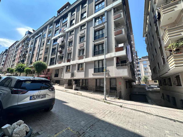 GÜNGÖREN HAZNEDAR NEF BAHÇELİEVLER SİTESİ KARŞISI SIFIR 3+1 ARA KAT